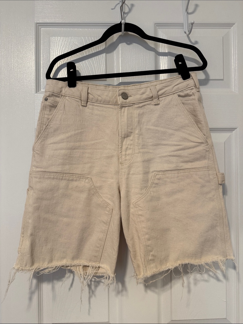 Zara Men’s Frayed Hem Beige Utility Shorts Size 30